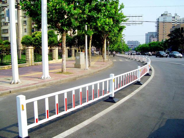 市政道路护栏生产商
