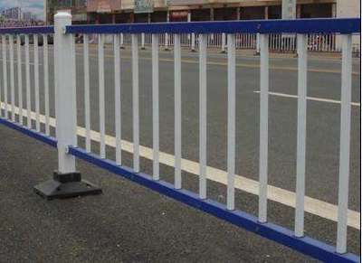 道路护栏 守护交通安全的重要设施